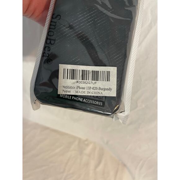 NWT iPhone case - Picture 3 of 3